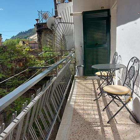 דולצ'אקווה B&B Dei Doria & Suite מראה חיצוני תמונה