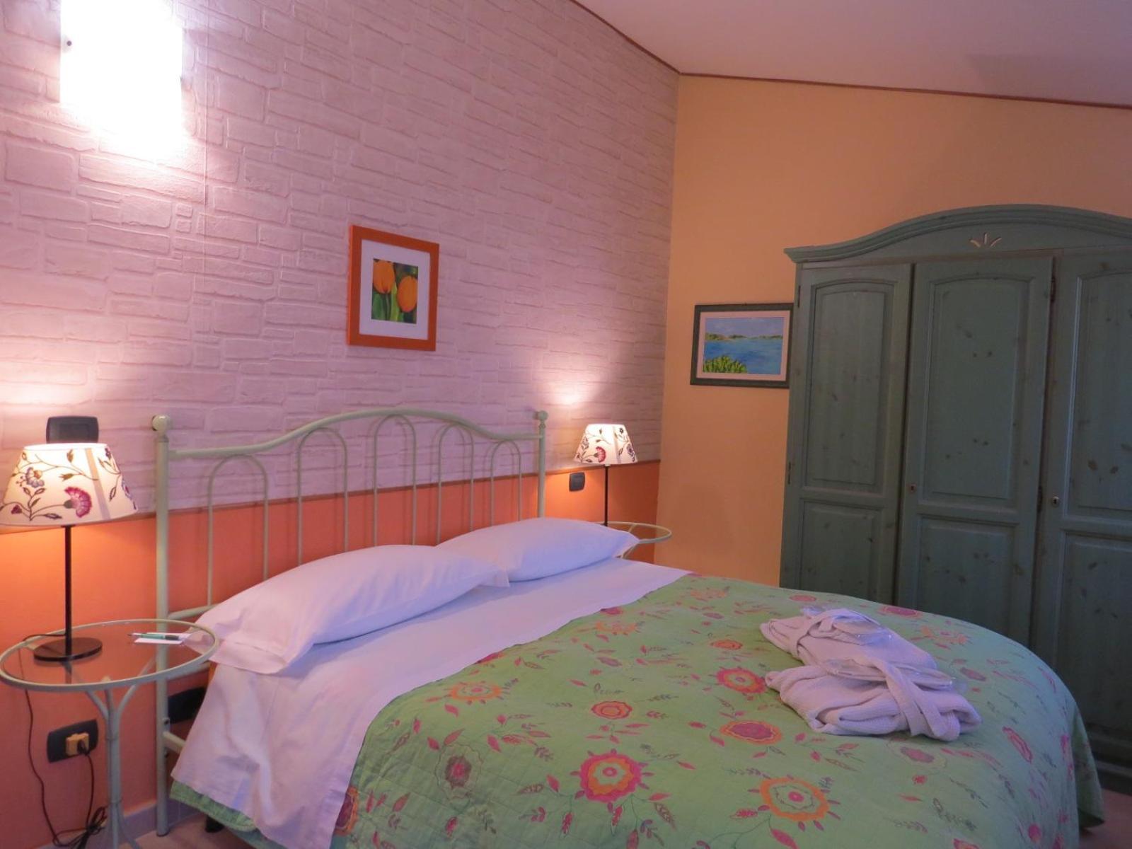 דולצ'אקווה B&B Dei Doria & Suite מראה חיצוני תמונה