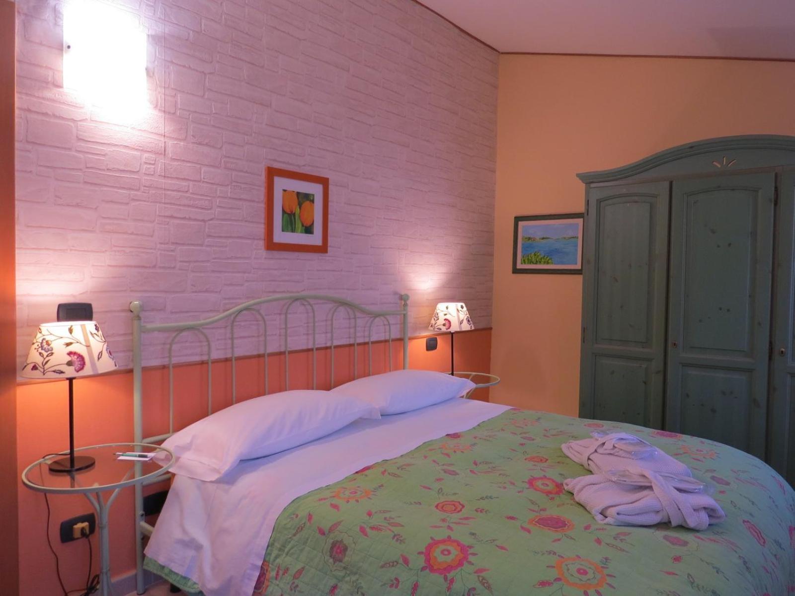 דולצ'אקווה B&B Dei Doria & Suite מראה חיצוני תמונה